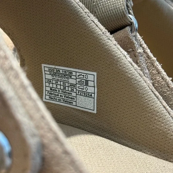 UGG Goldenstar Glide Sandals in Tan - Picture 5 of 10